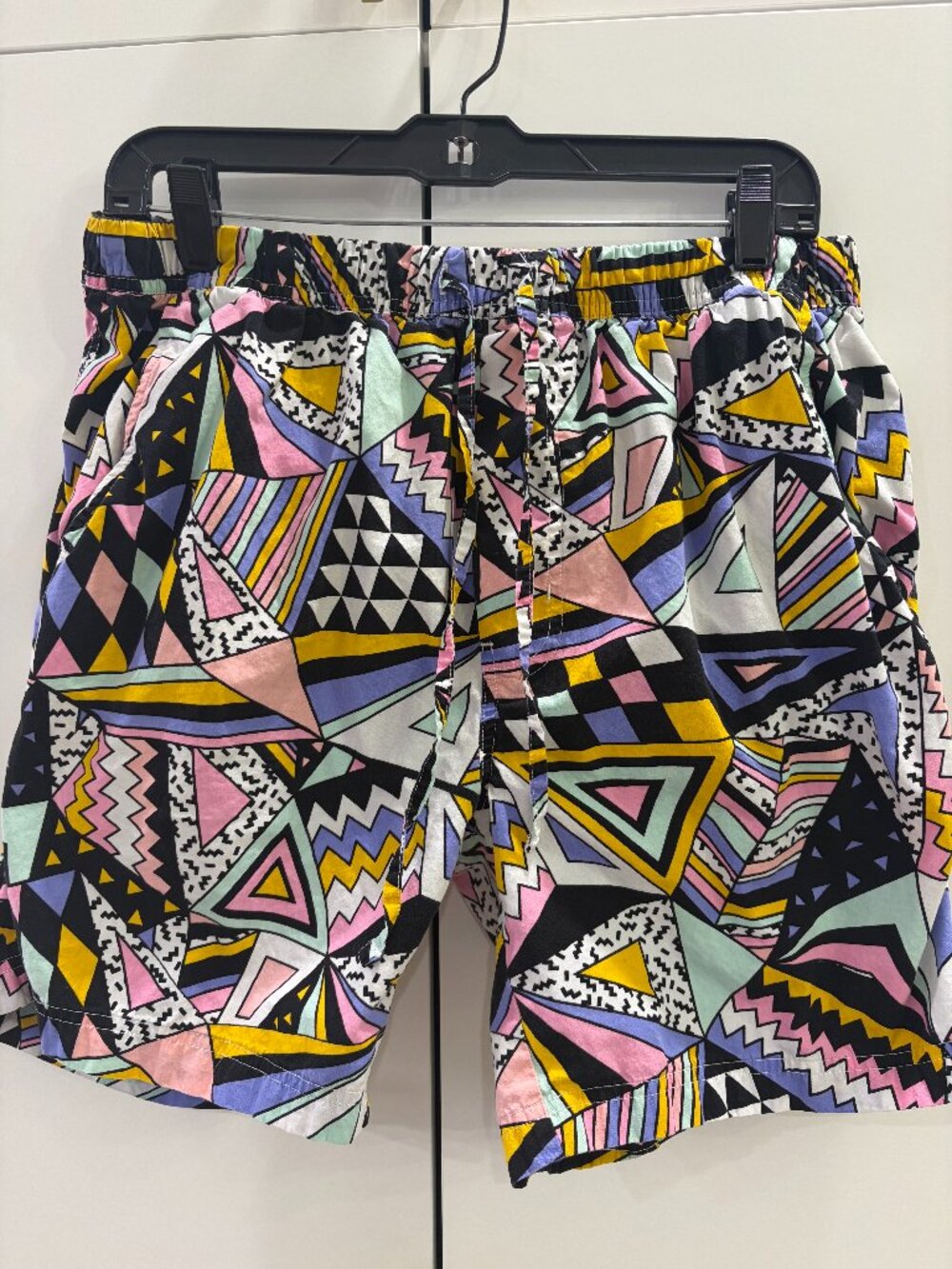 Massive Shorts Mens Large Retro All Over Print Drawstring Stretch Geometric, EUC